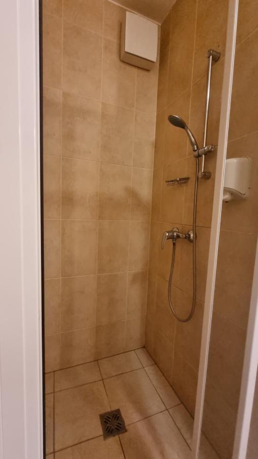 Relax Wellness Apartman Hajduszoboszlo Apartment Екстериор снимка
