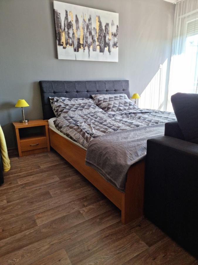 Relax Wellness Apartman Hajduszoboszlo Apartment Екстериор снимка